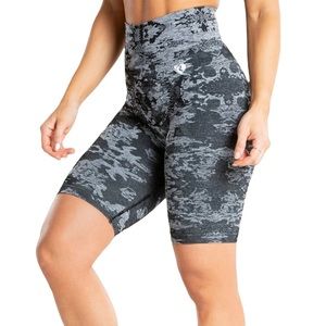🆕 SEAMLESS CAMO CYCLING SHORTS